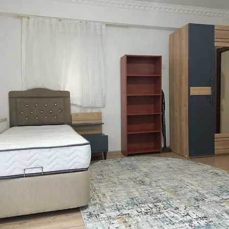 Merkez'de Esyali Studyo Daire Апартаменты